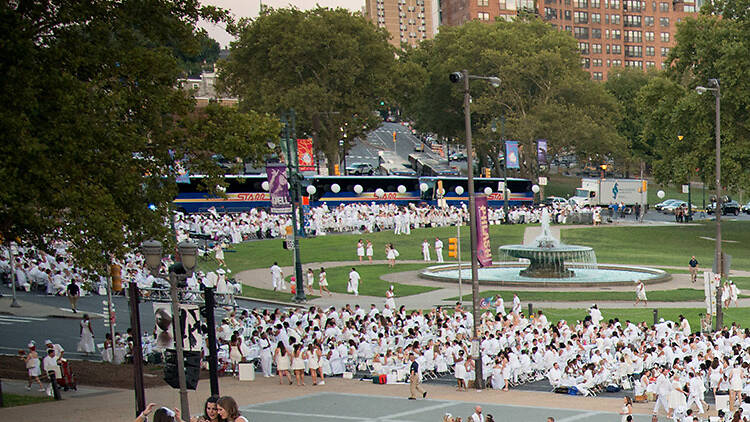 Win registration for two to Dîner en Blanc