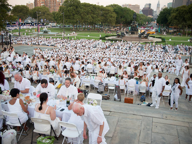 Win registration for two to Dîner en Blanc