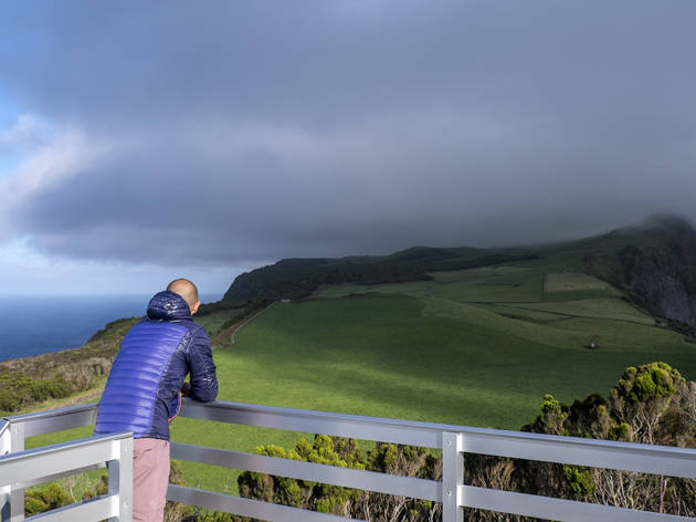 Vá até à Ponta dos Rosais Vá até à Ponta dos Rosais