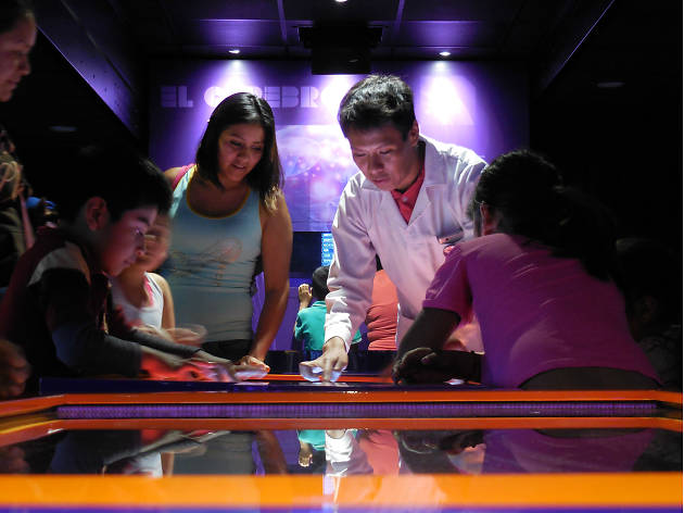 Museo Móvil Interactivo Vive la Ciencia Museo Móvil Interactivo Vive la Ciencia