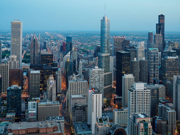 Alternatives to touristy Chicago attractions like Willis Tower