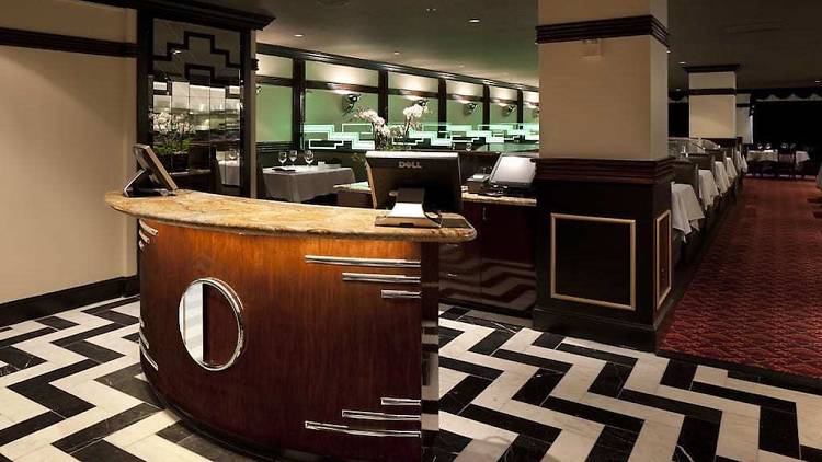Art Deco decor of Osso Steakhouse