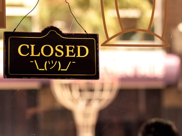 Generic closed sign Generic closed sign
