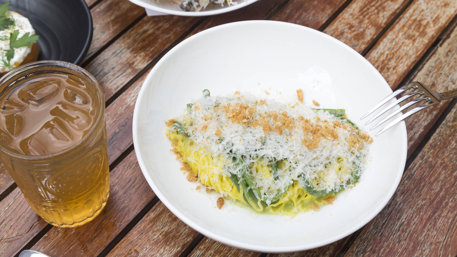 Daisies Restaurants in Logan Square, Chicago