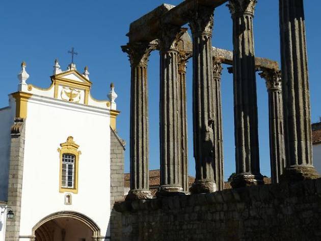 Lisbon walking tours: Évora medieval tour Lisbon walking tours: Évora medieval tour
