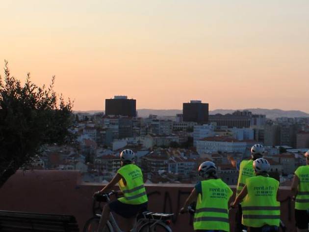 Lisbon bike tours: Lisbon by night Lisbon bike tours: Lisbon by night