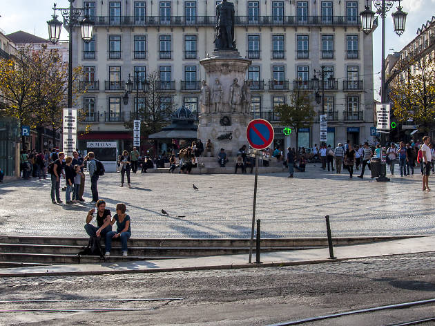 Largo Camões Largo Camões