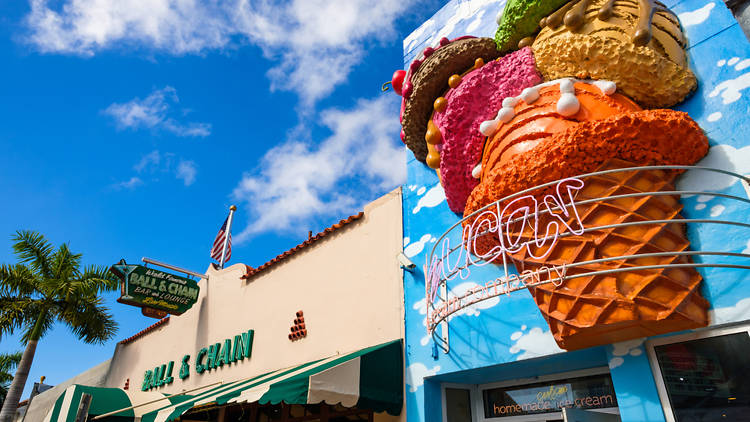 Calle Ocho, Little Havana