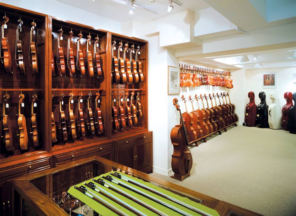 Hong Kong Strings Limited 香港中環的購物