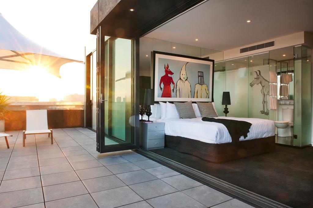 Book a stay in the Art Series Cullen hotel in Prahran