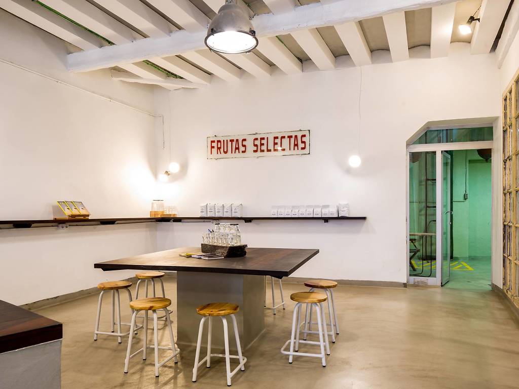 13 Best Cafés And Coffee Shops in Barcelona, By Local Critics