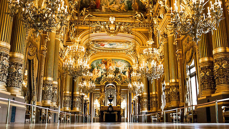 Grandeur of an evening at Palais Garnier