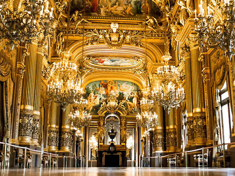 Grandeur of an evening at Palais Garnier