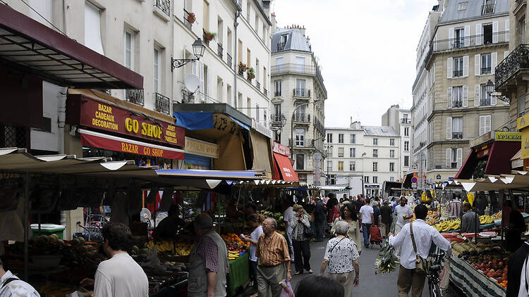 Food shopping at Marché d'Aligre