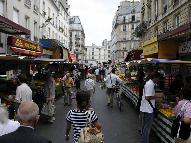 Food shopping at Marché d'Aligre