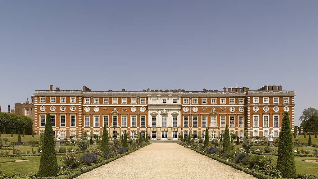 Hampton court palace london tickets opening hours and visitor info