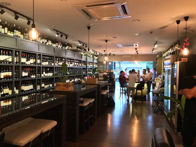 Wine Kaki Taman Desa Wine Kaki Taman Desa