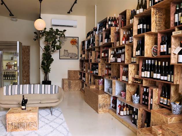 Vinovore's WINEsplaining virtual wine tasting class Vinovore Wine Shop