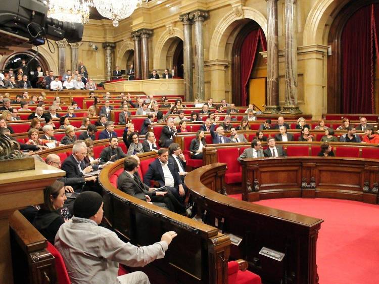 El Parlament pide el cierre de La Modelo 