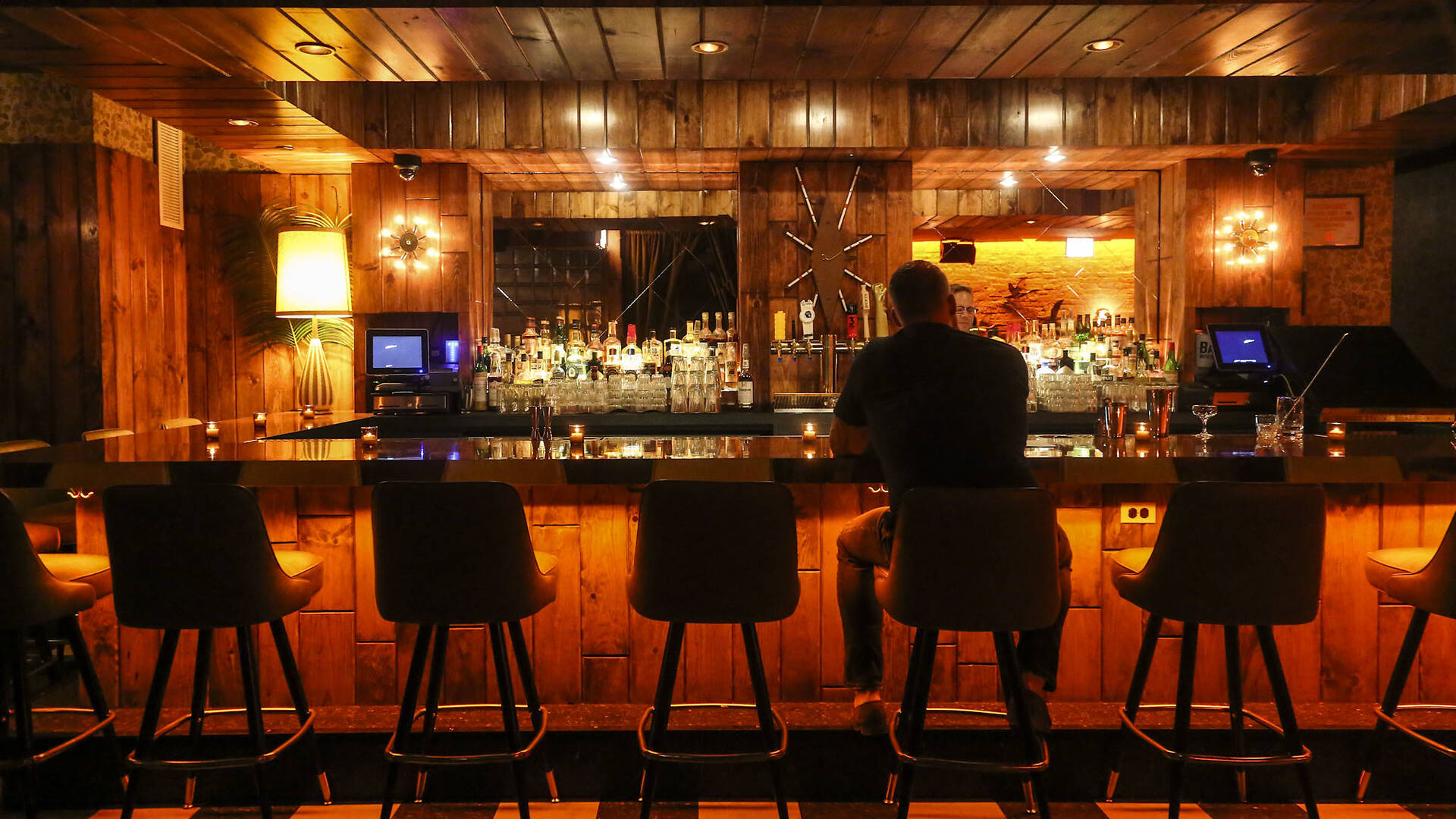 Get a haircut and a cocktail at Blind Barber, open tomorrow in Fulton