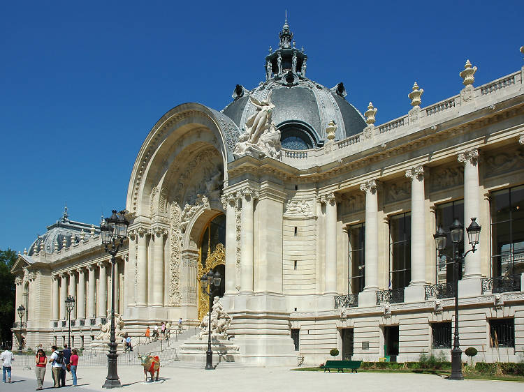 Famous museum shop in paris