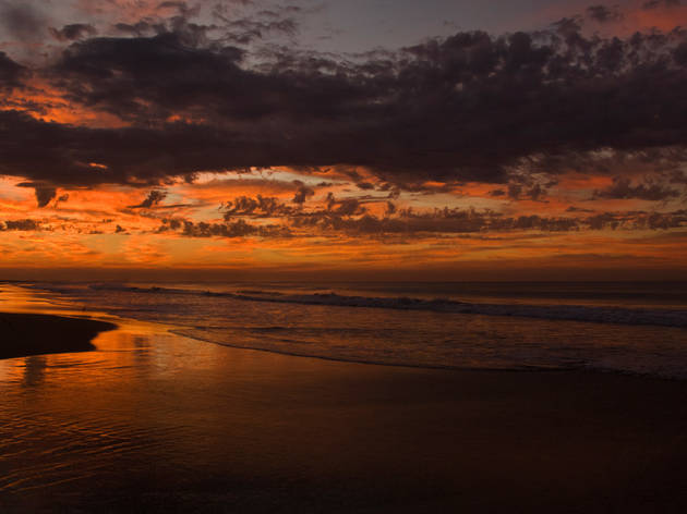 Playa Atardecer en la playa de Acapulco, Guerrero.