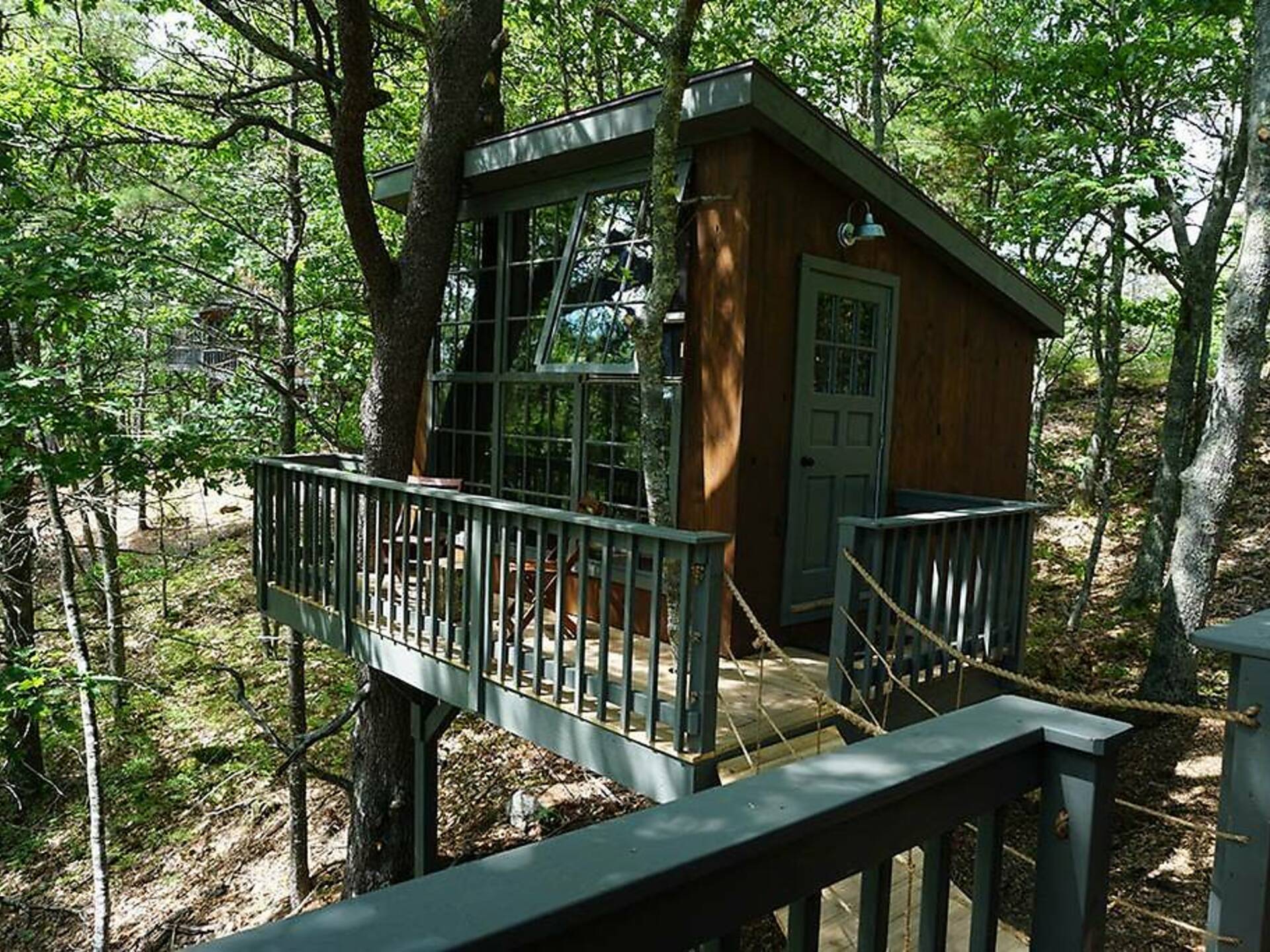 The 13 Best Airbnb Treehouses In The U.S. | Unique Treetop Stays In The ...