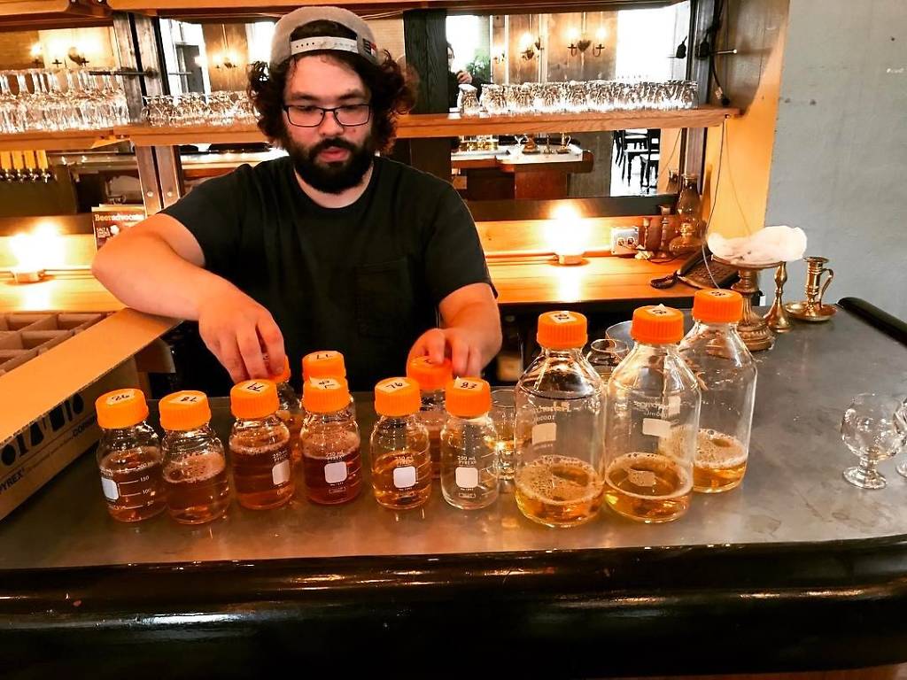 42 Best Chicago Breweries For Local Beer and Cider