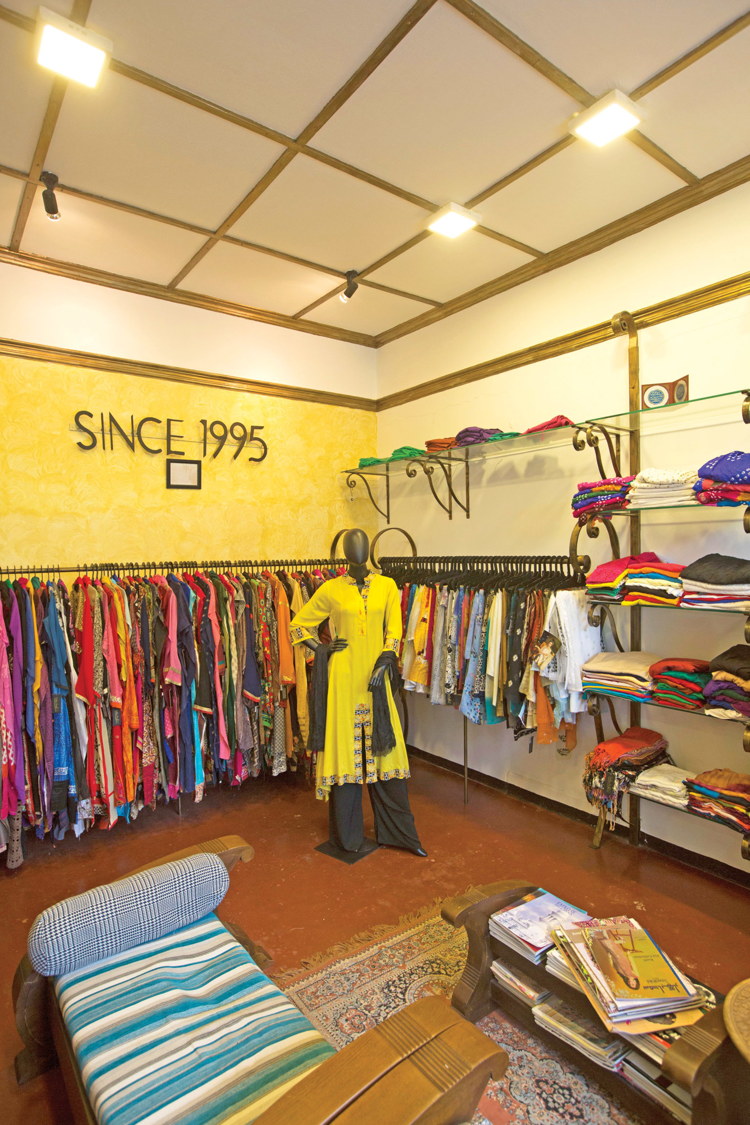 Small Clothes Shop Interior Design Ideas India - allal0n3inth3w0rld