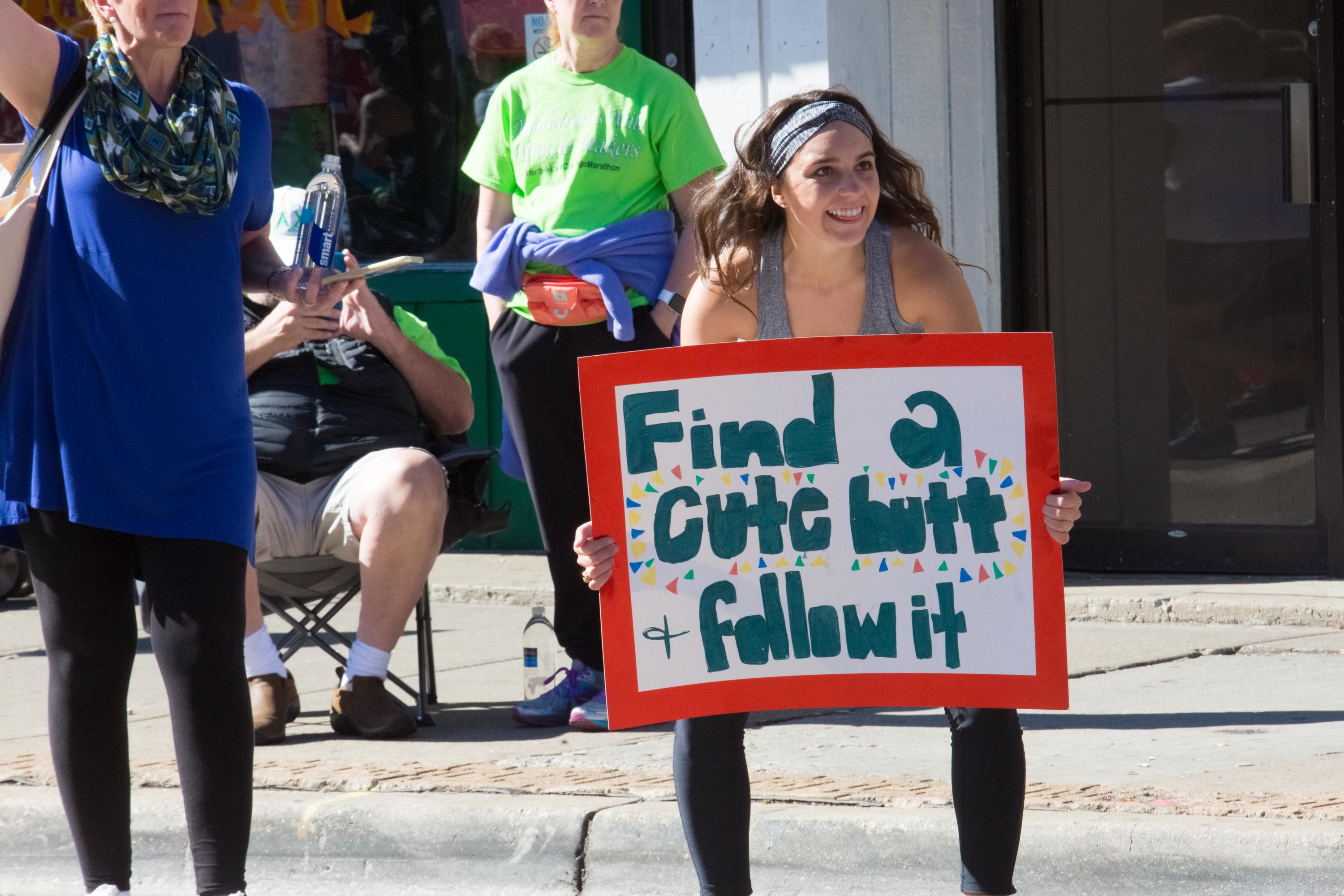 The funniest signs we saw at the Chicago Marathon 2017