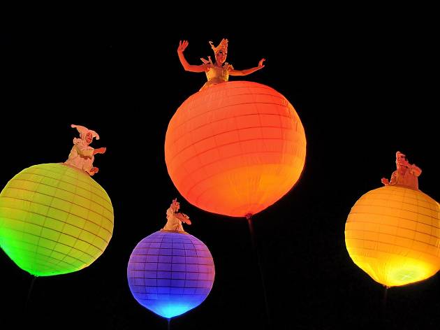 Strange Fruit perform the Spheres Strange Fruit perform the Spheres