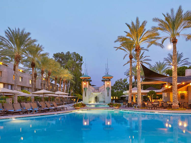 22 Best Hotels in Phoenix for a Luxe Vacation or Staycation