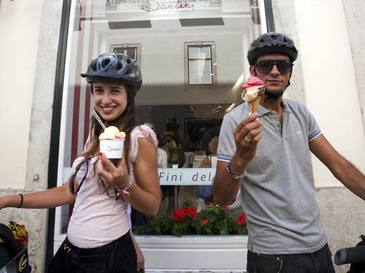 Sightseeing by Segway with food tastings