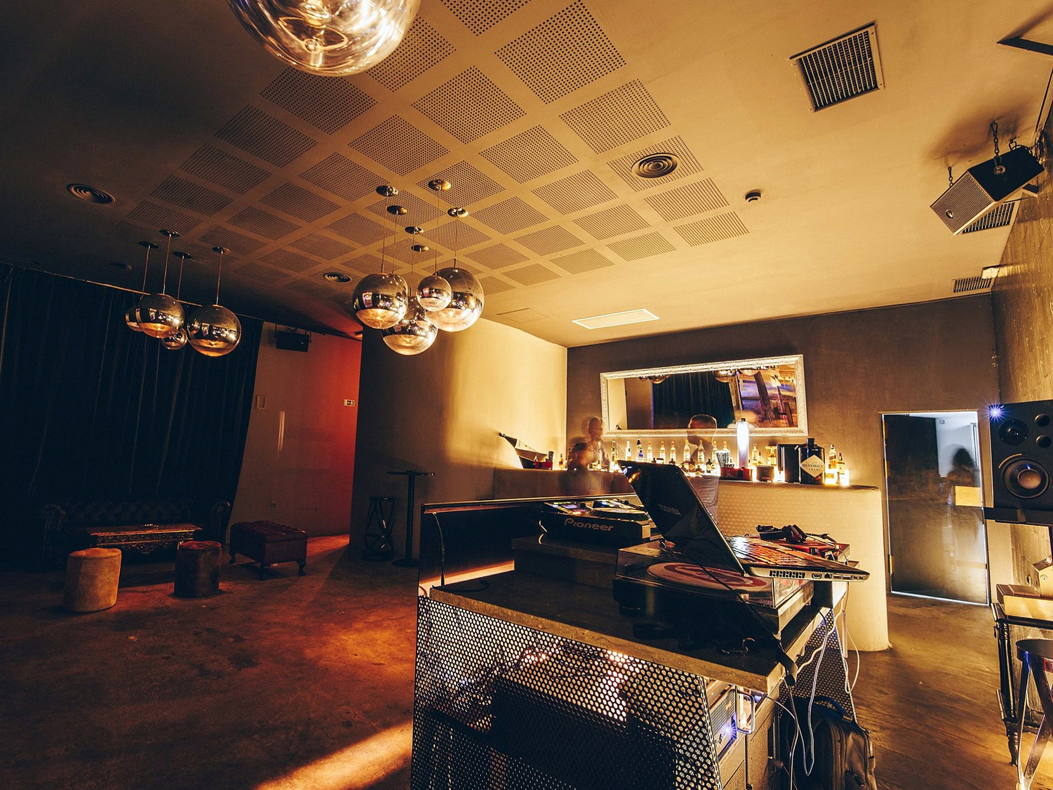 Microclub | Noite | Alcântara, Lisboa