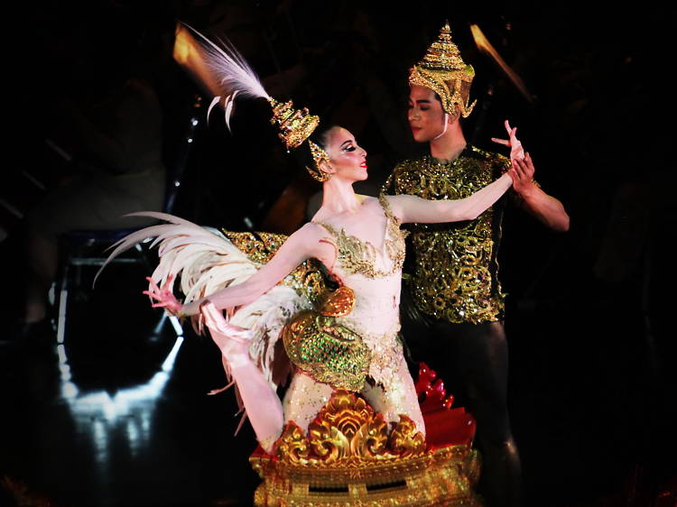 Funeral entertainment to honor King Bhumibol: The Manohra Ballet