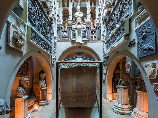 Sarcophagus at Sir John Soanes Museum 