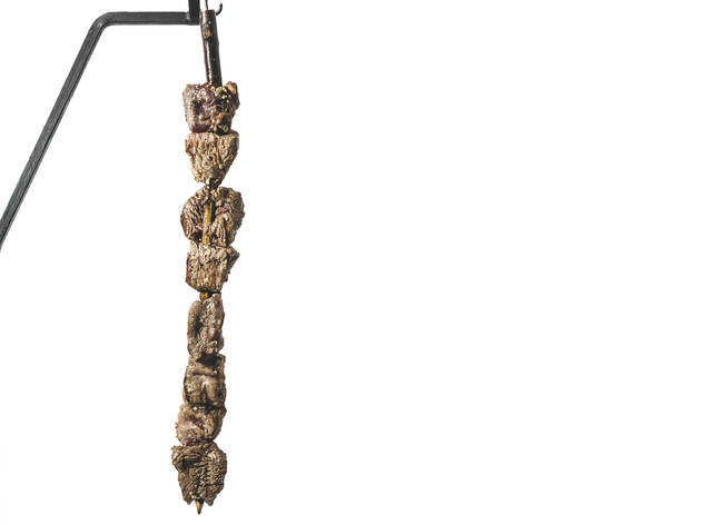 espetada de lombo em pau de louro, ilha da madeira, tema 526