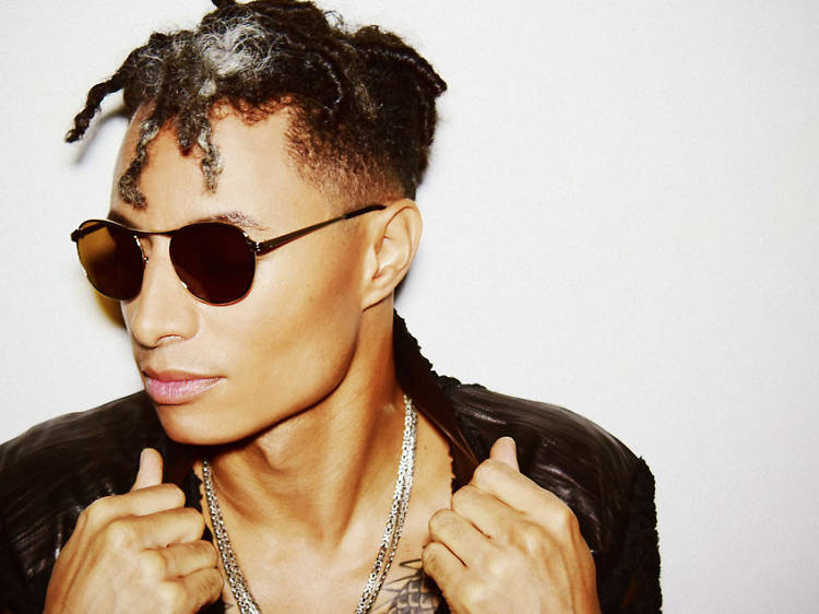 10 de noviembre: José James