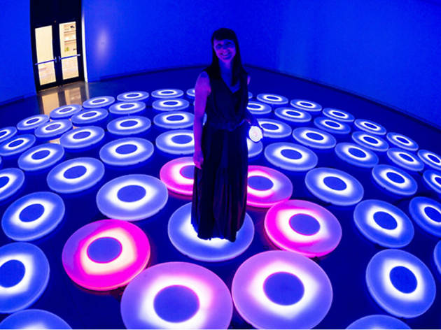 The Pool por Jen Lewin en el Visual Art Week The Pool por Jen Lewin en el Visual Art Week