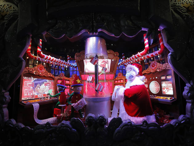 here are the unveiling dates for the best holiday window displays in nyc new york christmas window displays 2019