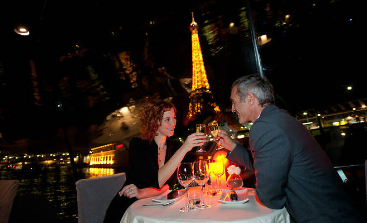 Bateaux Parisiens dinner on the Seine