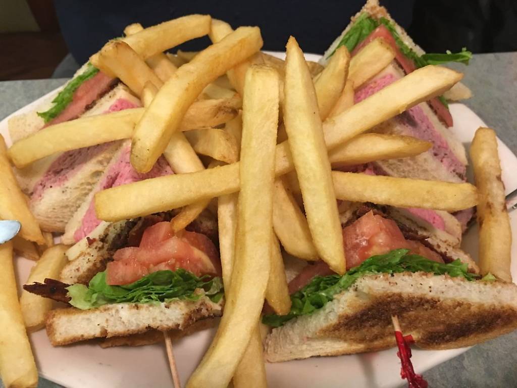 10 Best Restaurants Open on Thanksgiving Day in NYC For A Tasty Dinner