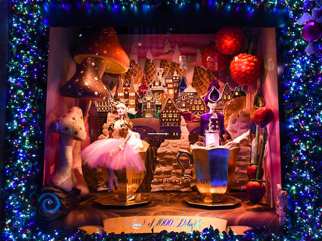 Saks Fifth Avenue unveils: Land of 1000 Delights, 2016 Holiday Windows and Light Show Saks Fifth Avenue unveils: Land of 1000 Delights, 2016 Holiday Windows and Light Show