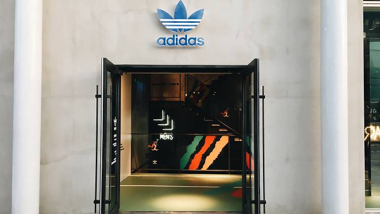 Adidas originals hotsell flagship store chicago