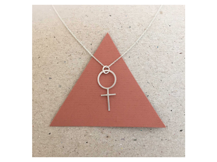 "Betty" Feministhänge necklace