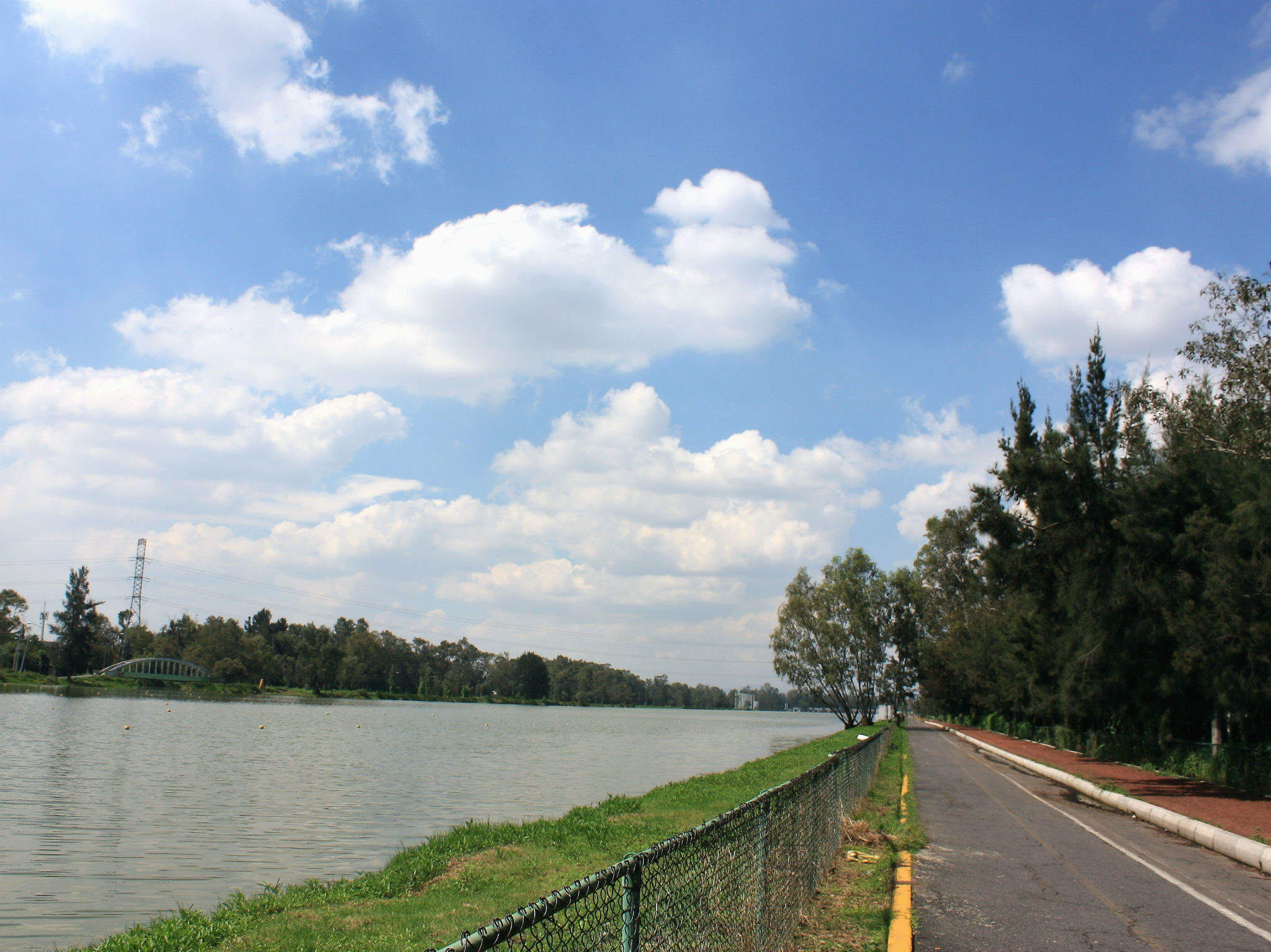 Pista Olímpica de Remo y Canotaje Virgilio Uribe Pista Olímpica de Remo y Canotaje Virgilio Uribe