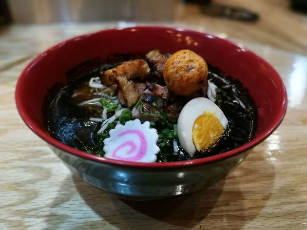 Ramen negro de Yamasan Ramen House Ramen negro de Yamasan Ramen House