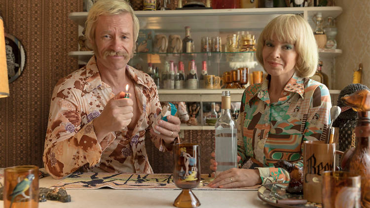 Guy Pearce and Kylie Minogue in Swinging Safari