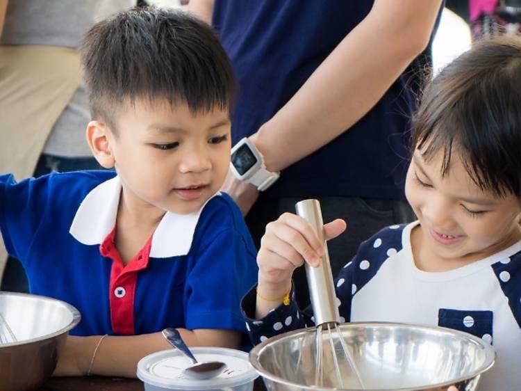 kids cooking class - istock