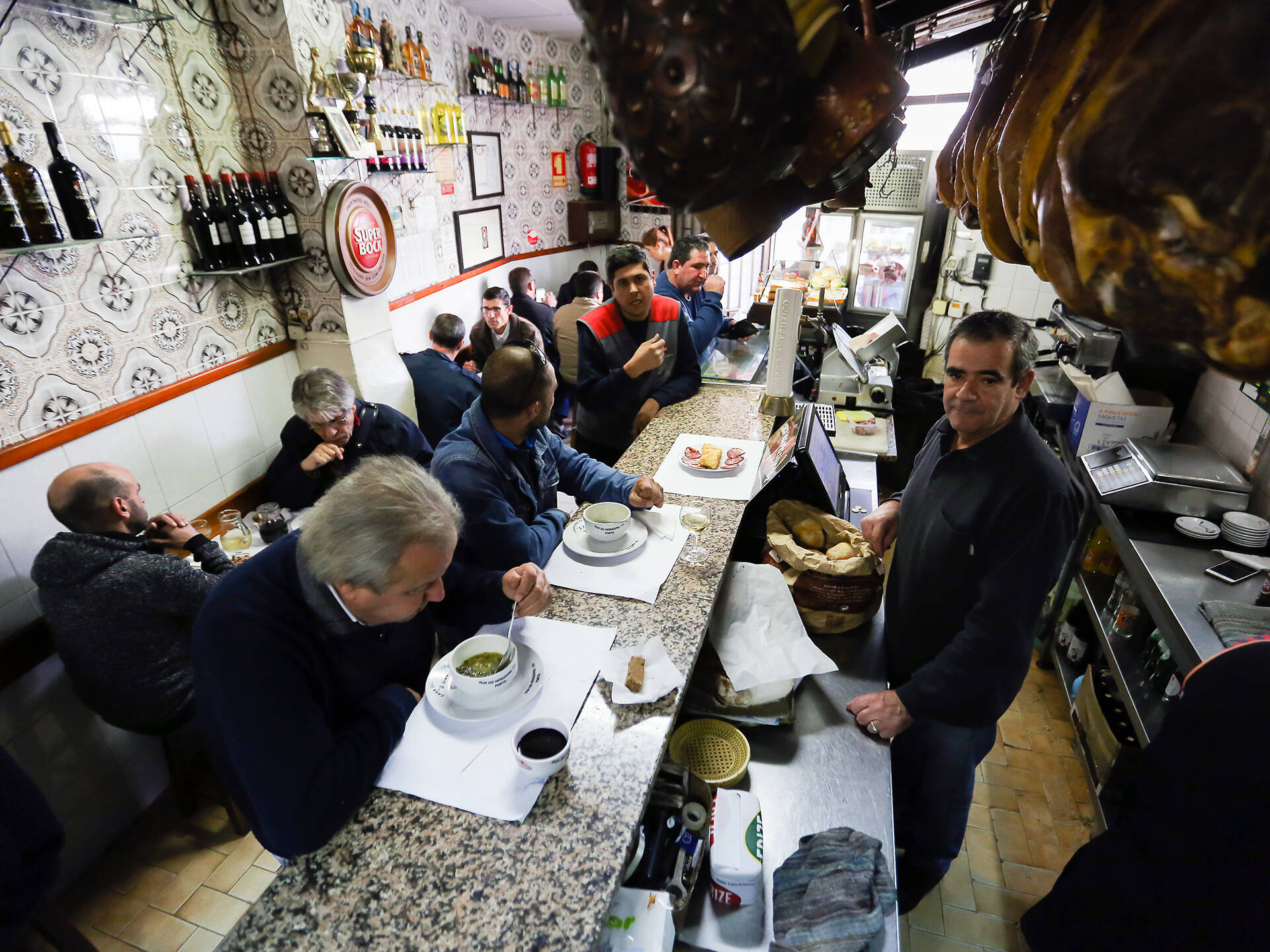 10 Best Cheap Restaurants in Porto Picked By Local Critics